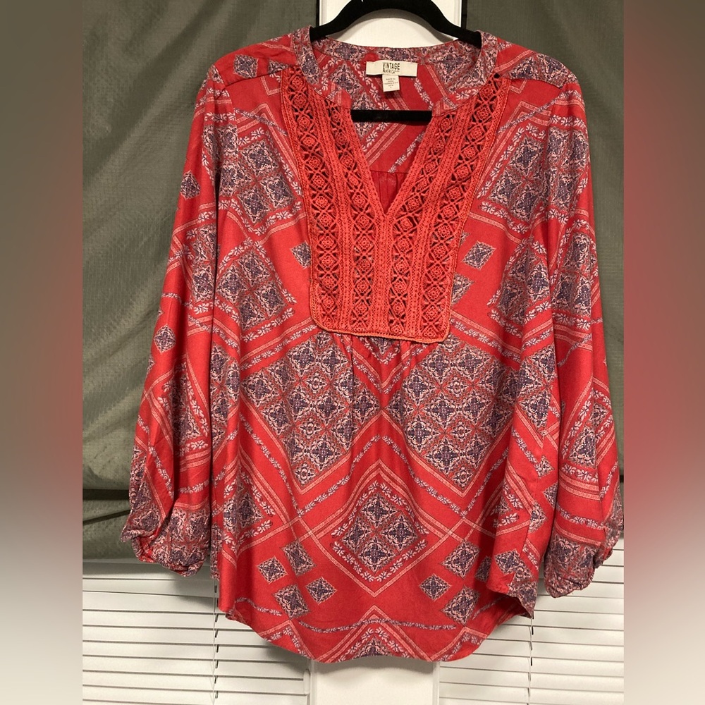 Vintage America 3/4 Sleeve, Red/Coral Patterned Women's Top, Size Large